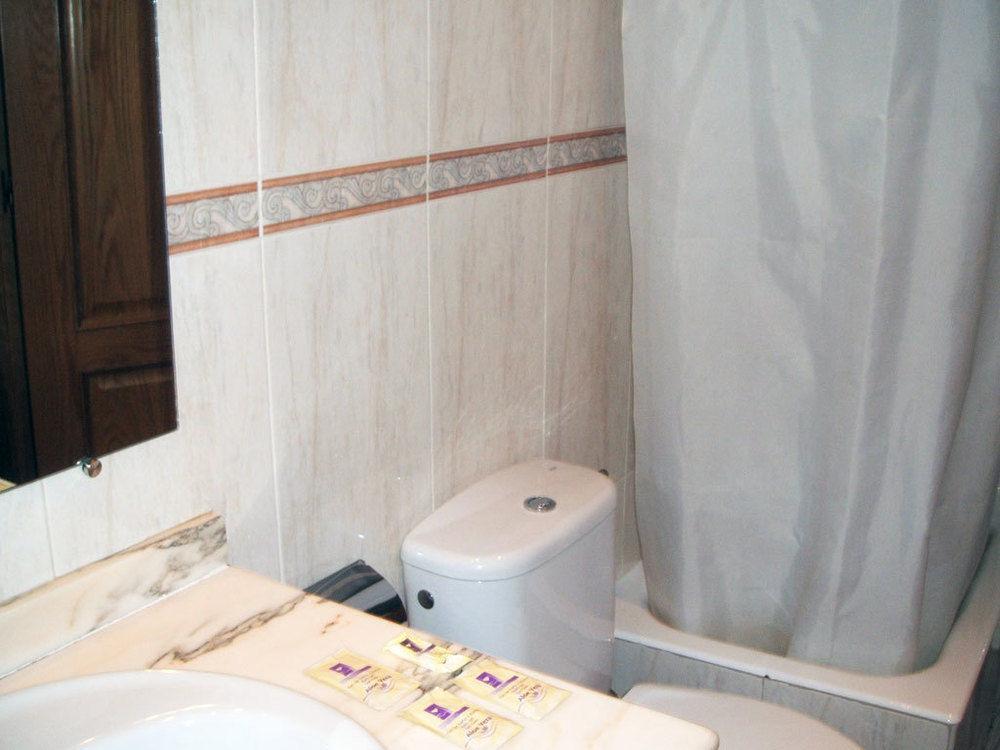 Hostal Centro Толедо Екстериор снимка